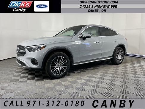 Used 2025 Mercedes-Benz GLC 300 4MATIC image 1