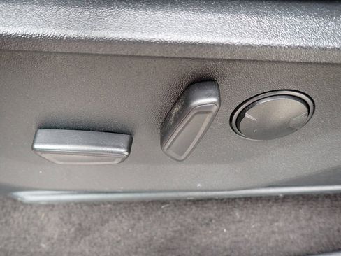 Certified 2021 Ford F150 XLT w/ Equipment Group 302A High image 19