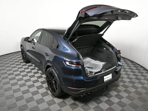 Certified 2026 Porsche Cayenne Coupe AWD/4WD image 33