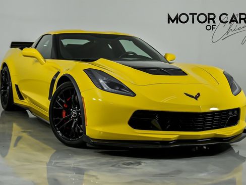 Used 2015 Chevrolet Corvette Z06 w/ 3LZ Preferred Equipment Group image 1