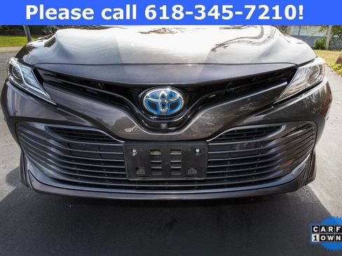 Used 2020 Toyota Camry XLE image 9