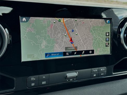 Used 2024 Mercedes-Benz Sprinter 2500 image 21