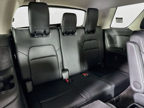Used 2024 Nissan Pathfinder Platinum AWD/4WD image 36