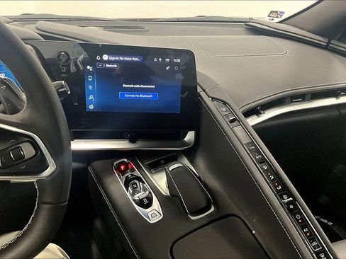 Used 2025 Chevrolet Corvette Stingray Coupe w/ 1LT image 19