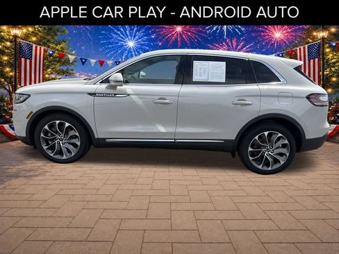 Used 2023 Lincoln Nautilus Reserve AWD/4WD image 4