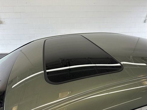 New 2025 Lexus ES 350 w/ Premium Package image 9