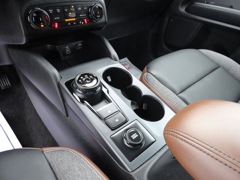 Certified 2024 Ford Bronco Sport Outer Banks image 18