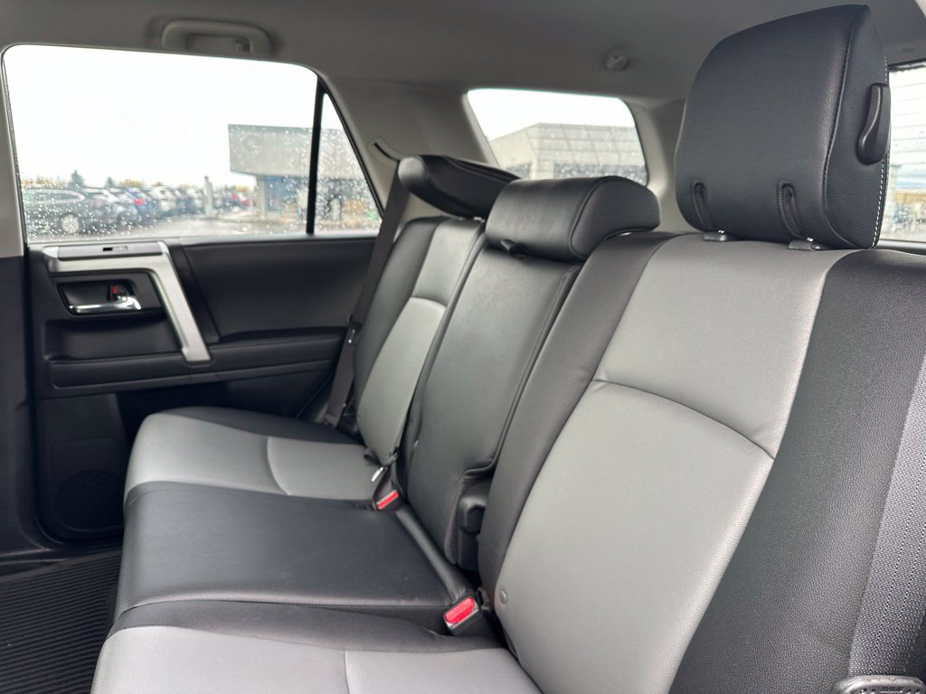 Used 2023 Toyota 4Runner SR5 Premium w/ SR5 Premium Package AWD/4WD image 19