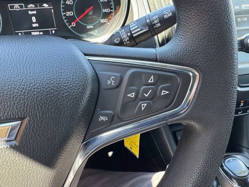 Used 2017 Chevrolet Cruze LT FWD image 15