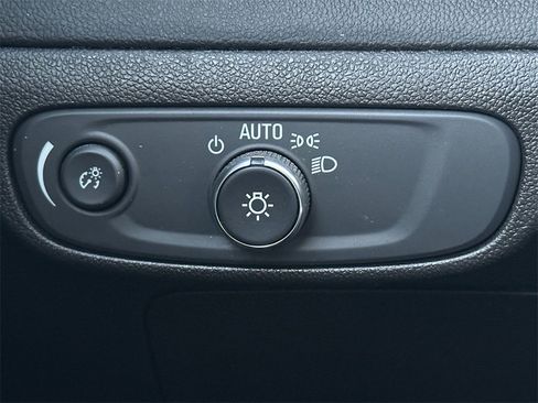 Used 2023 Chevrolet Bolt EUV Premier w/ Sun & Sound Package image 32