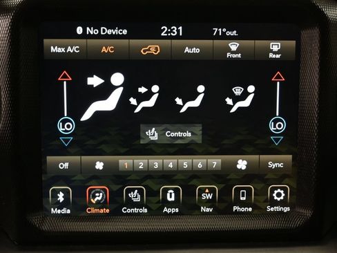 Used 2022 Jeep Wrangler Unlimited Sahara w/ Cold Weather Group AWD/4WD image 15
