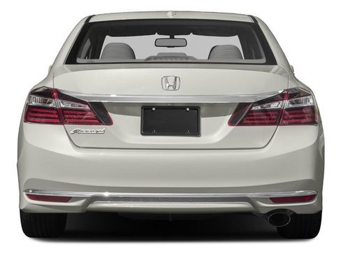 Used 2017 Honda Accord EX-L image 6