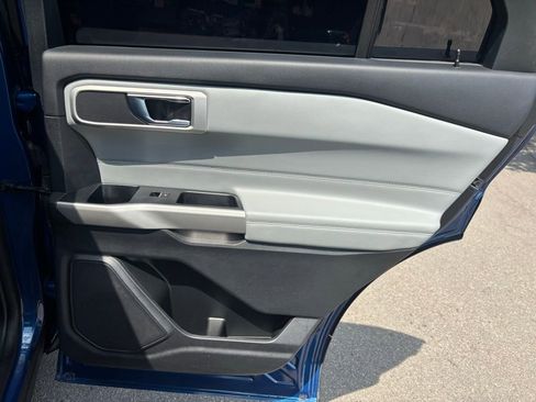 Used 2022 Ford Explorer XLT w/ Equipment Group 202A image 31