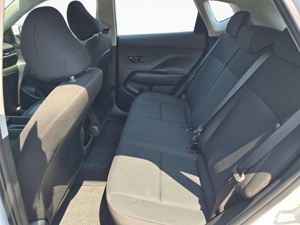 New 2027 Hyundai Kona SE AWD/4WD image 35