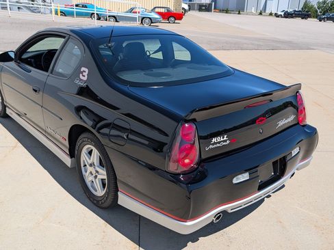 Used 2002 Chevrolet Monte Carlo SS w/ Pace Car Replica Pkg FWD image 8