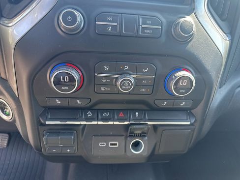 Used 2021 Chevrolet Silverado 2500 LT w/ Convenience Package AWD/4WD image 21