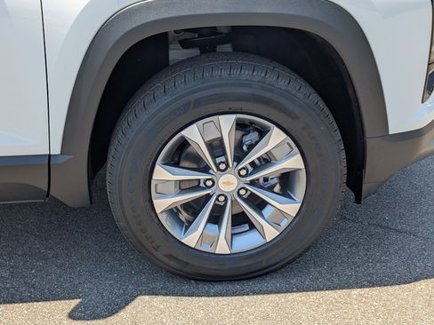 New 2026 Chevrolet Equinox LT FWD image 6