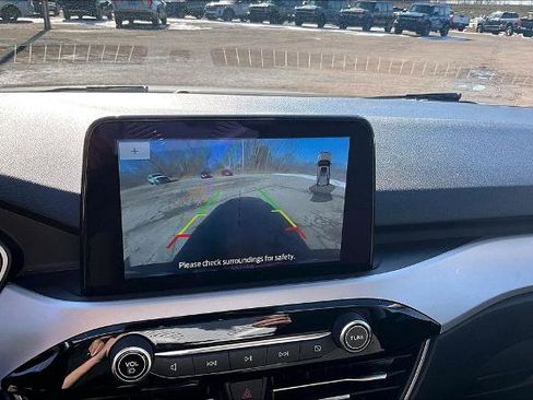 Certified 2022 Ford Escape SE w/ Cold Weather Package image 20