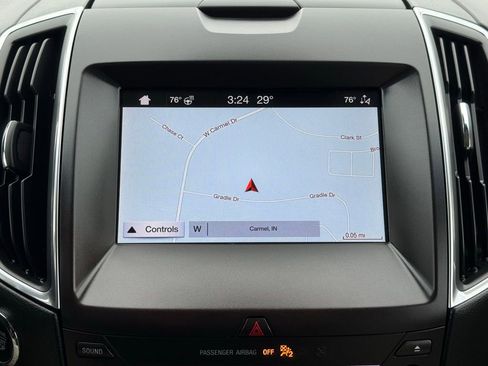 Used 2019 Ford Edge Titanium w/ Cold Weather Package image 35