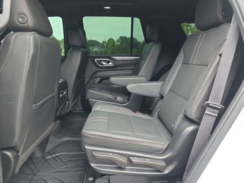 Used 2022 Chevrolet Tahoe RST w/ Luxury Package AWD/4WD image 11