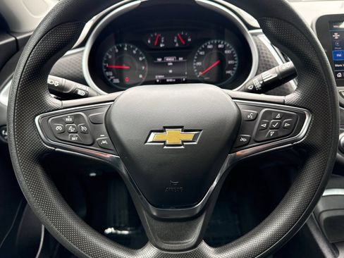 Used 2023 Chevrolet Malibu LT FWD image 33