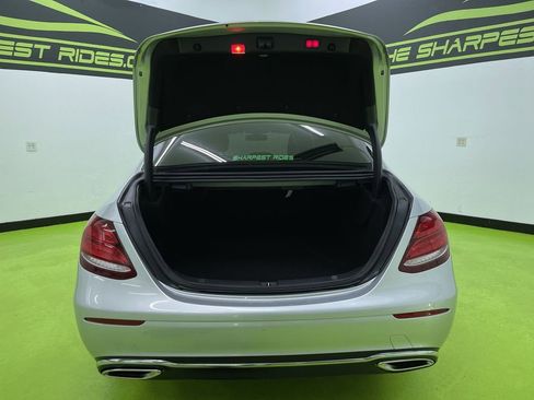 Used 2019 Mercedes-Benz E 300 4MATIC w/ Premium 1 Package image 9