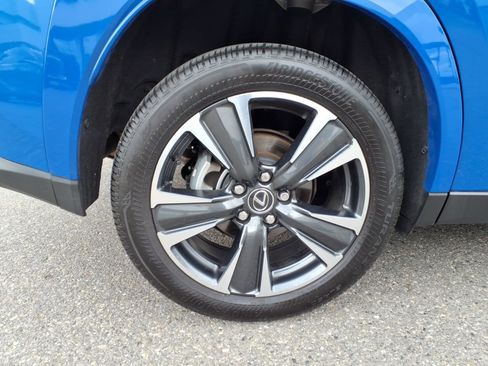 Used 2025 Lexus UX 300h AWD w/ Accessory Package (Z1) image 8