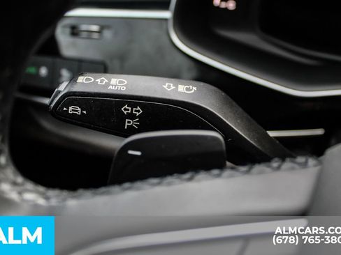 Used 2022 Audi Q8 Premium Plus image 30