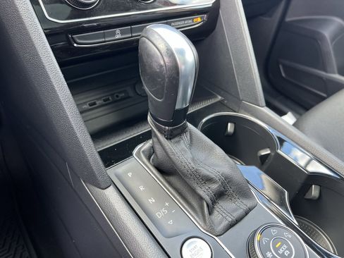 Used 2021 Volkswagen Atlas SEL image 22