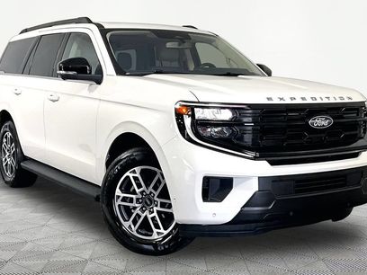 Used 2025 Ford Expedition Active