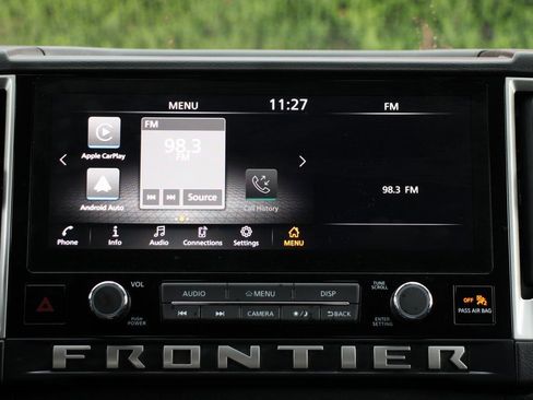 Used 2025 Nissan Frontier SV image 25