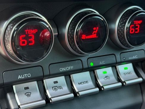 Used 2025 Toyota GR86 RWD image 14