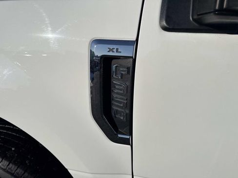 Used 2020 Ford F350 XL w/ Power Equipment Group image 13