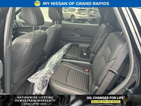 New 2026 Nissan Pathfinder Rock Creek w/ Rock Creek Premium Package AWD/4WD image 28