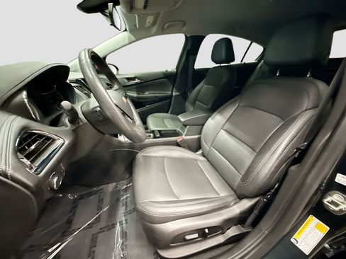 Used 2019 Chevrolet Cruze Premier FWD image 23