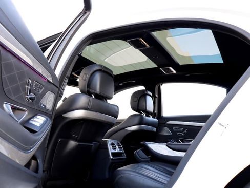 Used 2015 Mercedes-Benz S 63 AMG 4MATIC Sedan image 39