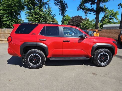 Used 2025 Toyota 4Runner TRD Off-Road Premium AWD/4WD image 8