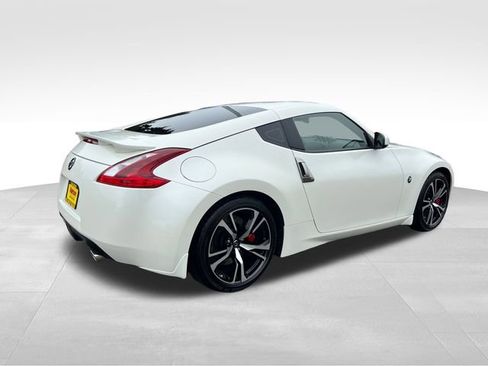 Used 2020 Nissan 370Z w/ Sport Package image 8