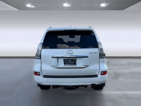 Used 2016 Lexus GX 460 Luxury w/ Preferred Accessory Package image 9