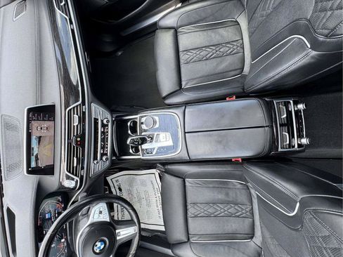 Used 2022 BMW 740i xDrive w/ M Sport Package AWD/4WD image 60