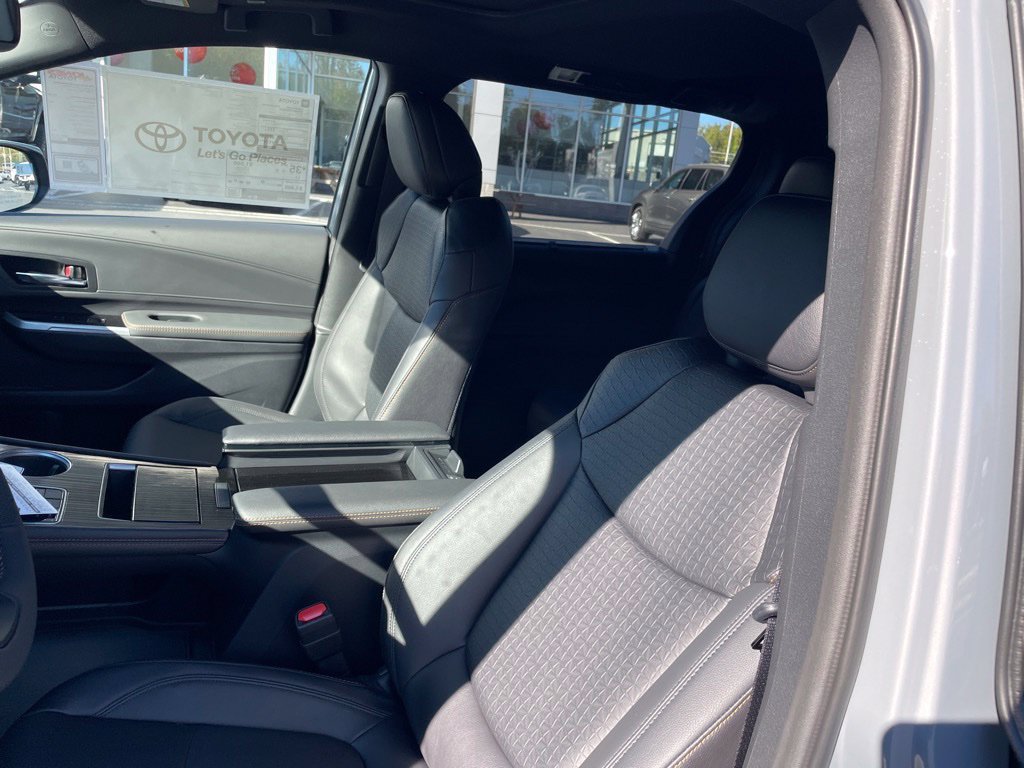 New 2026 Toyota Sienna XLE Woodland Edition AWD/4WD image 13