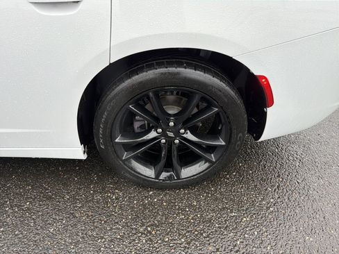 Used 2018 Dodge Charger SXT w/ Blacktop Package image 25