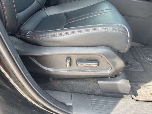 Used 2025 Honda Pilot TrailSport image 52