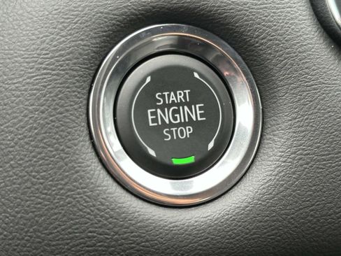 New 2025 GMC Canyon Elevation w/ Convenience Package image 7