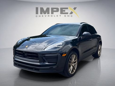 Used 2023 Porsche Macan AWD/4WD image 1