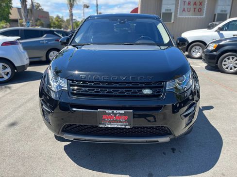 Used 2019 Land Rover Discovery Sport SE AWD/4WD image 4