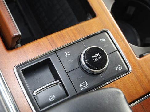 Used 2020 Lincoln Navigator L Reserve w/ Equipment Group 208A Reserve image 30