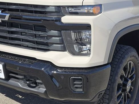 New 2026 Chevrolet Silverado 2500 Custom w/ Custom Value Package image 6