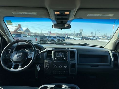 Used 2018 RAM 2500 Tradesman w/ Chrome Appearance Group image 11