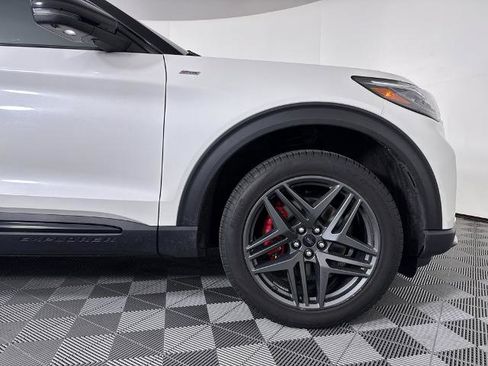 Certified 2025 Ford Explorer ST-Line w/ ST-Line Street Pack AWD/4WD image 21